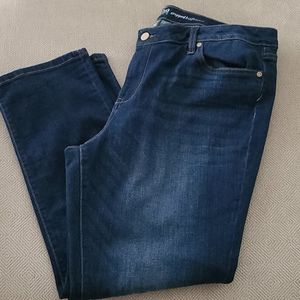 Cropped, boyfriend jeans